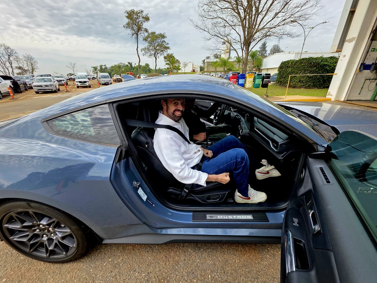 Visita Instituto Entre Rodas à Ford em Tatuí
